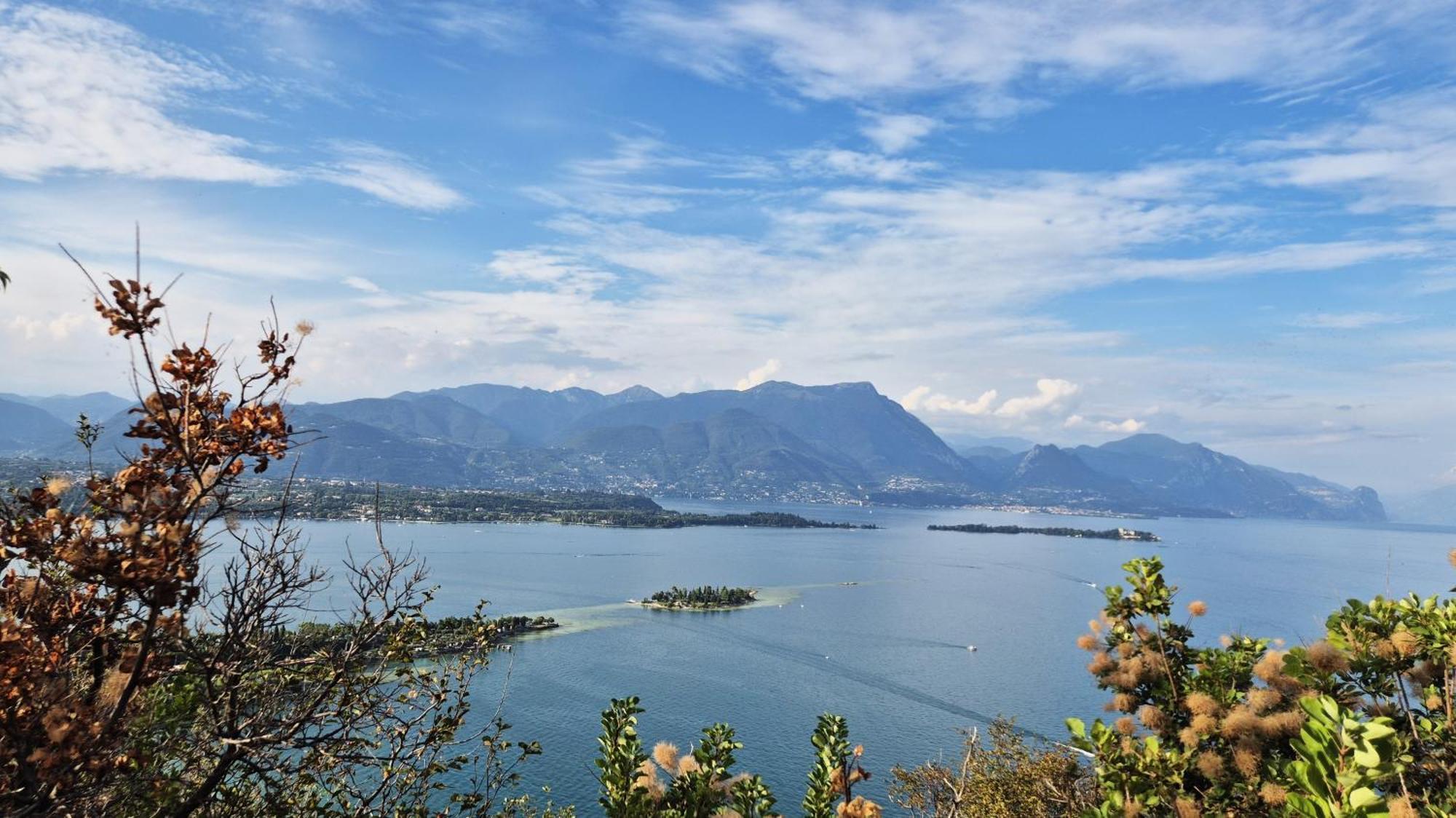 Garda Lake Attic Montinelle Kültér fotó